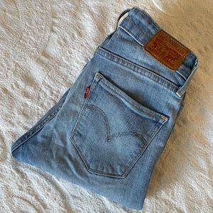 Levi’s 721 high rise skinny jeans size 25